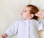 Как правильно чистить уши ребенку, чем и как часто?