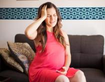 Почему лицо бледное при беременности
